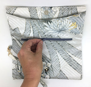 Kuukou Folding Wristlet Clutch 5894J Clutch bag MONIKO STORE 