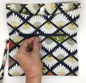 Kuukou Folding Wristlet Clutch 5797A Clutch bag MONIKO STORE 