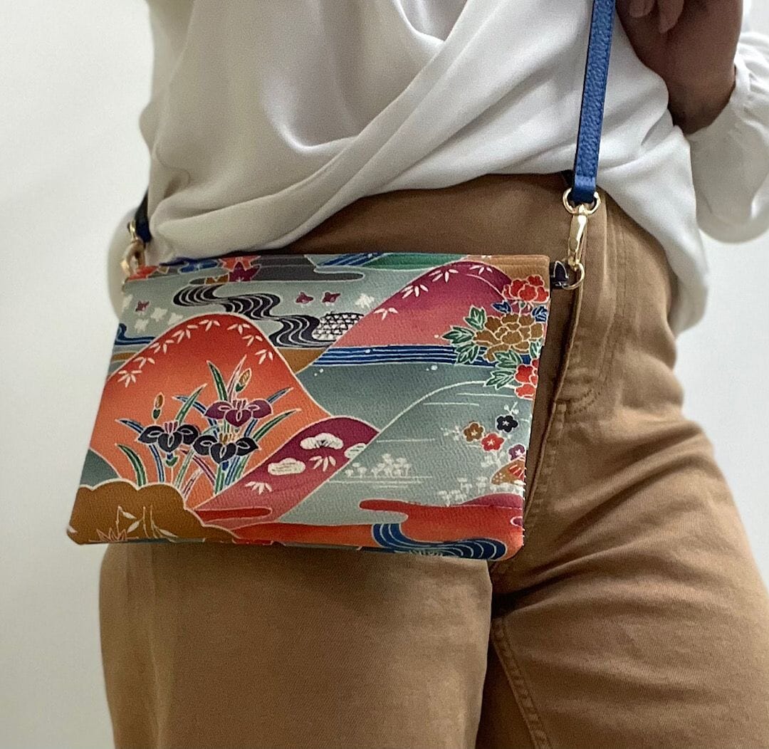 ARUKU WRISTLET to SLING 5673F Crossbody bag MONIKO STORE 