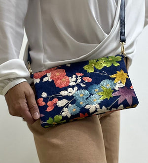 ARUKU WRISTLET to SLING 5623F Crossbody bag MONIKO STORE 