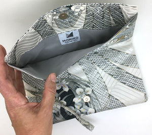 Kuukou Folding Wristlet Clutch 5894J Clutch bag MONIKO STORE 