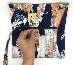 Kuukou Folding Wristlet Clutch 5240B Clutch bag MONIKO STORE 