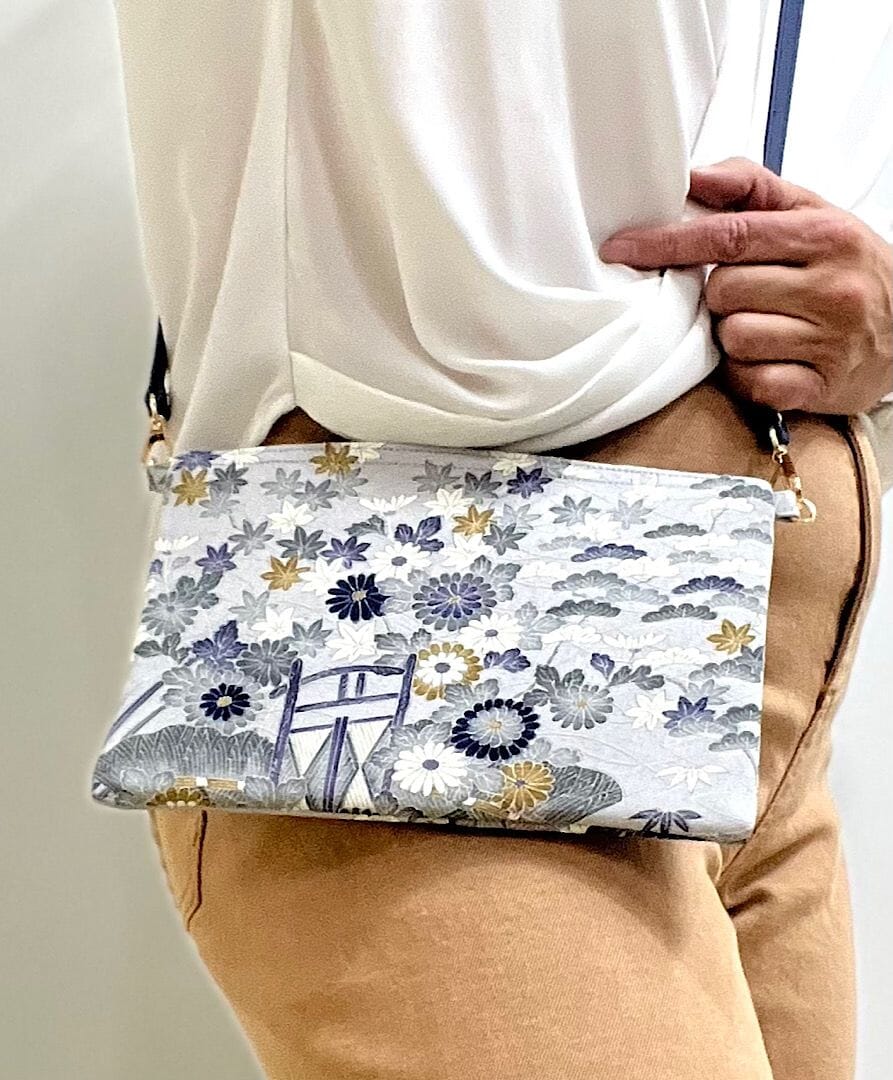 ARUKU WRISTLET to SLING 5871A Crossbody bag MONIKO STORE 